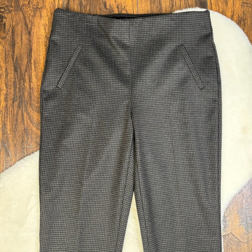 Chico's Pants 1 Women's 8 Black Gray Houndstooth Slim Leg Elastic Waist Pull-On - Picture 2 of 11